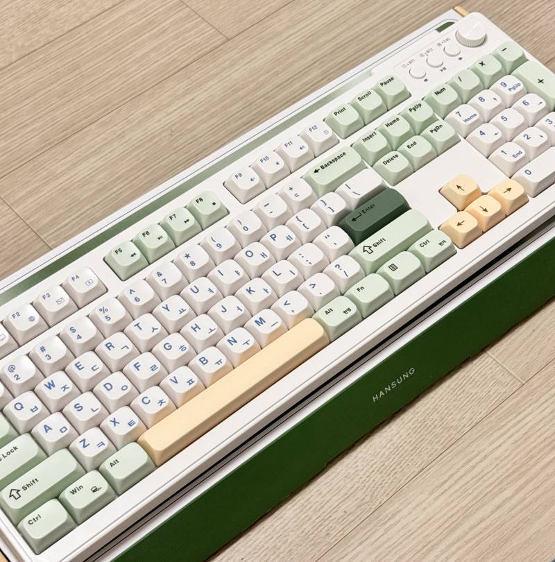 [잡담] 키보드 샀는데 예뿌다 | 인스티즈