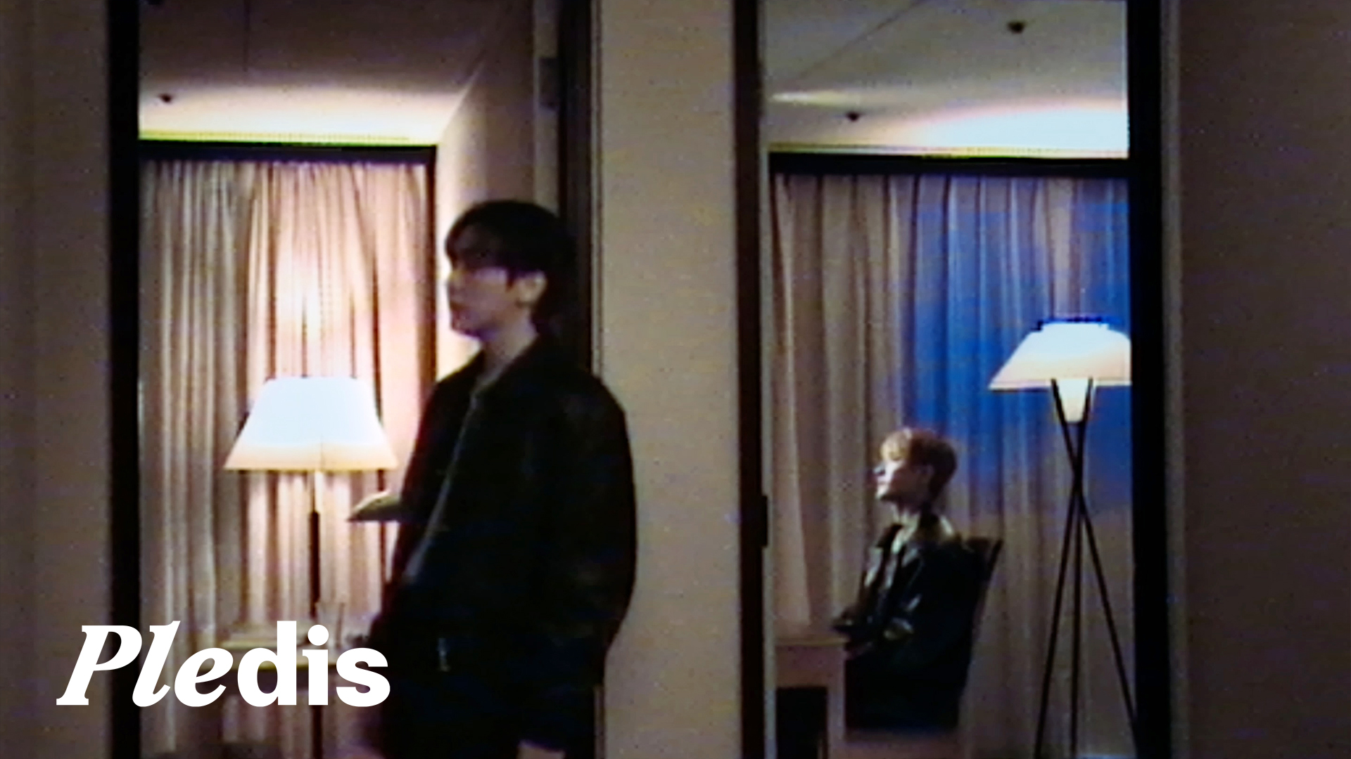 [잡담] 아니 플레디스 로고 개밤티네 진짴ㅋㅋㅋㅋㅋㅋ | 인스티즈