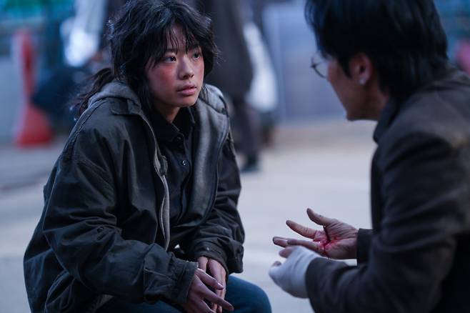 [정보/소식] '콘크리트 마켓' 이재인, 겸손함마저 영리한 '천재 배우'의 몰입법 [IS인터뷰] | 인스티즈