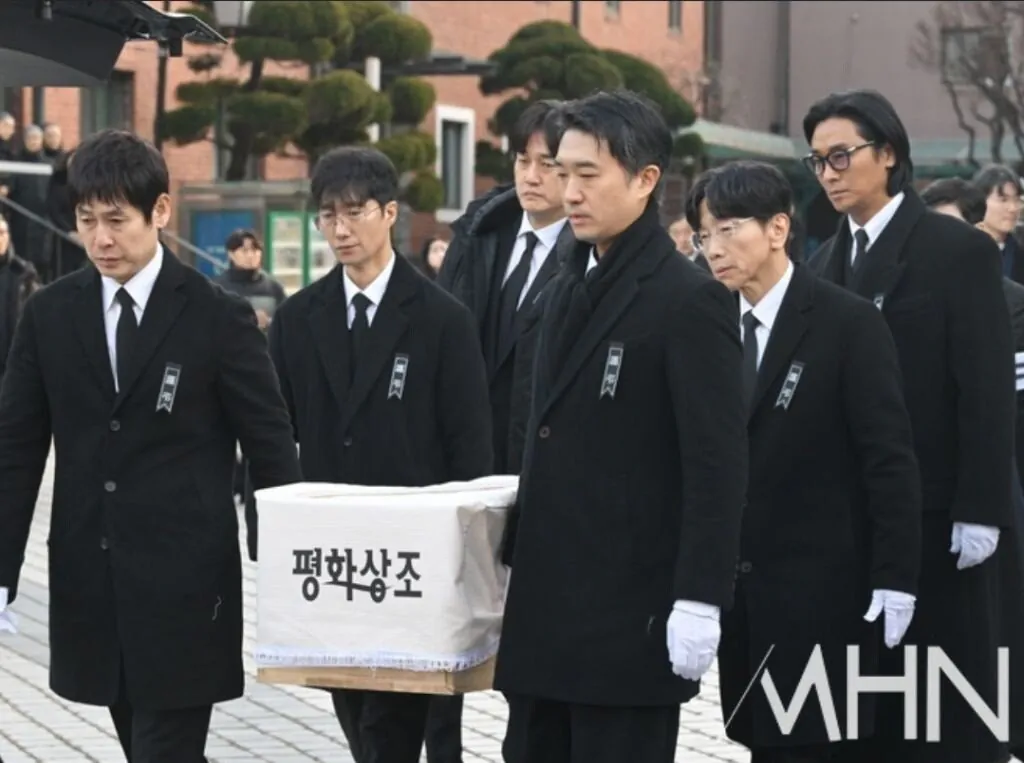 [정보/소식] 수많은 배우들이 참석한 국민배우 故안성기의 마지막... | 인스티즈