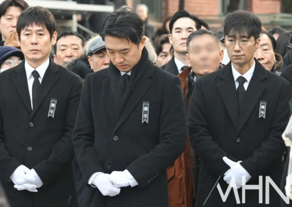 [정보/소식] 수많은 배우들이 참석한 국민배우 故안성기의 마지막... | 인스티즈