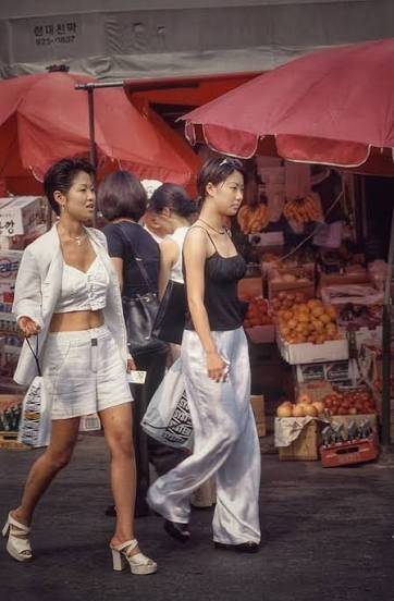 [잡담] 옛날 패션이라는데 유행과 패션은 돌고 도는듯 | 인스티즈