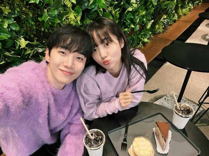 [잡담] 캐셔로) 요청하신 상웅민숙 사진 지금 도착👇👇 | 인스티즈