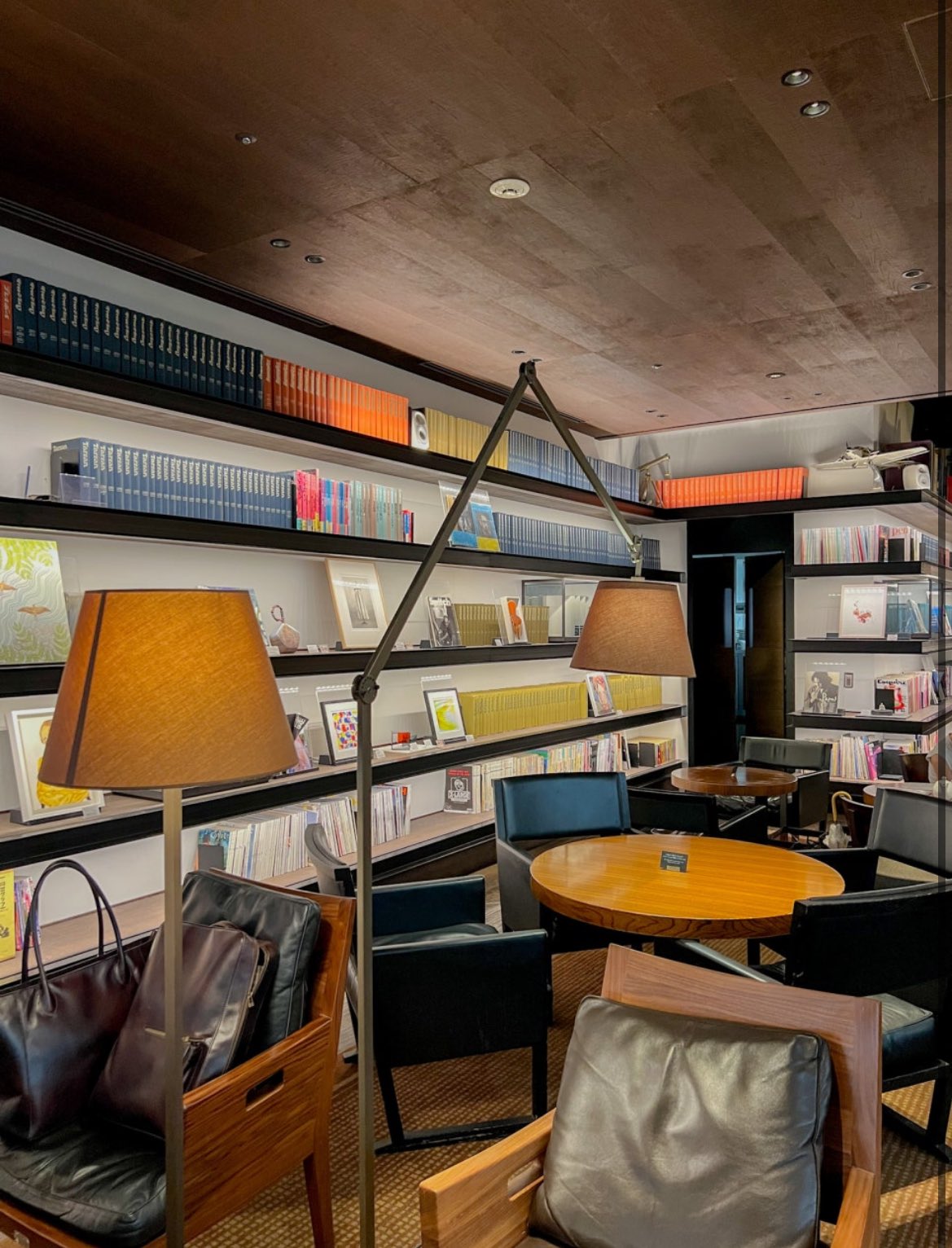 [잡담] 와 제니 사진전 팝업 일본에서도 열리는데 | 인스티즈