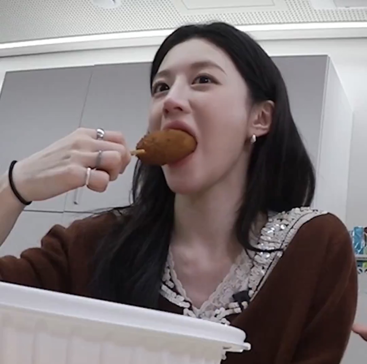 [잡담] 고윤정 먹짱이네... | 인스티즈