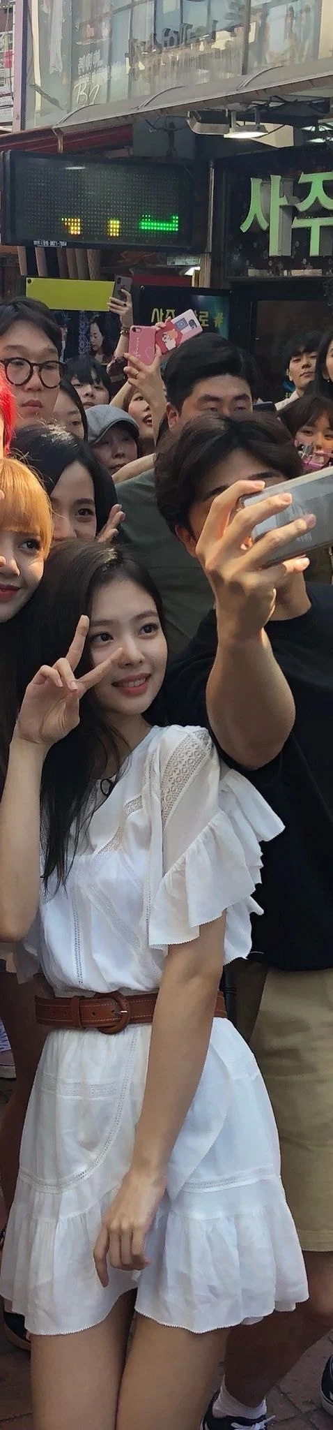 실물이 그렇게 예쁘다는 블랙핑크 제니 실물느낌 짤.jpg | 인스티즈