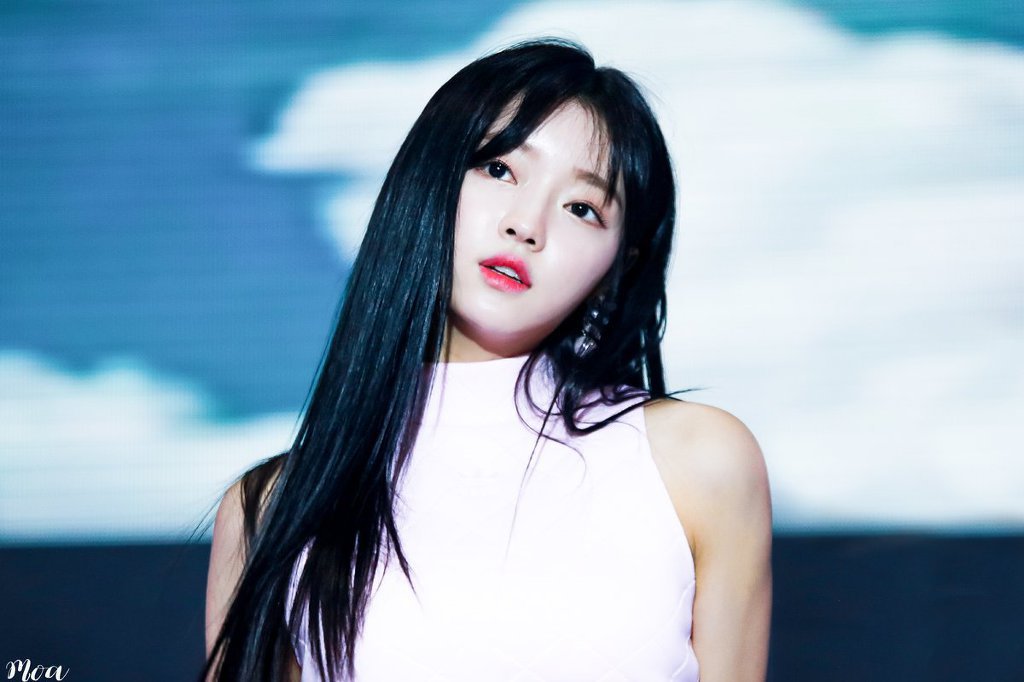 너무 말이 없어서 흥궈신이 분량 챙겨준 오마이걸 멤버 | 인스티즈