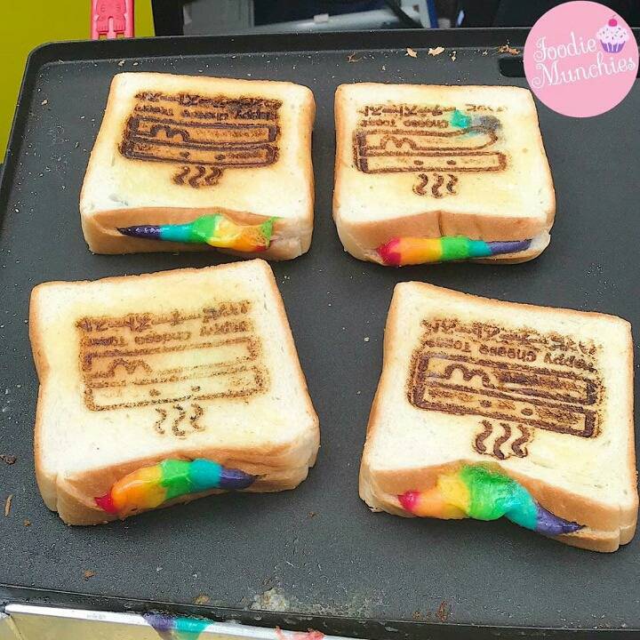 홍콩에서 파는 무지개 치즈 토스트.jpg | 인스티즈