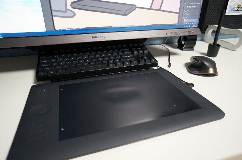 웹툰 데뷔 13년차 신인 변태 만화가 유부남의 집 | 인스티즈