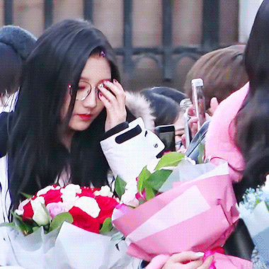 안경 쓴 러블리즈 멤버들 사진모음.jpgif | 인스티즈