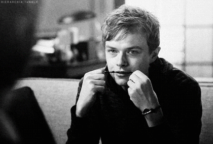 외국인 남자친구 고르기.gif | 인스티즈