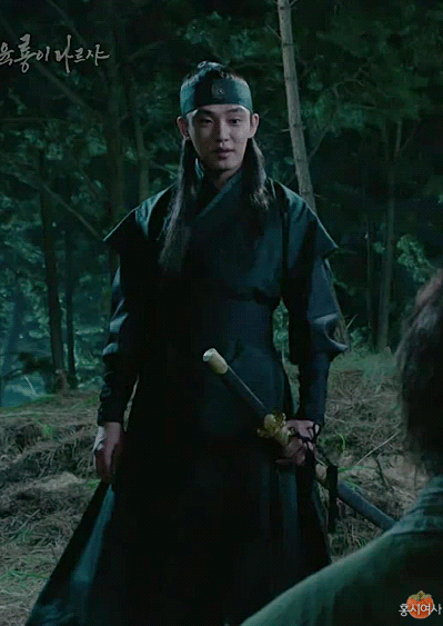 [고르기] [육룡이 나르샤] 날 쫓아다니는 남자는? | 인스티즈