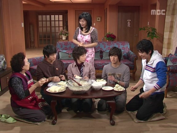 [거침없이하이킥] 박해미 앞에서 온순해진 민용이 ㅋㅋㅋㅋㅋ.jpg | 인스티즈