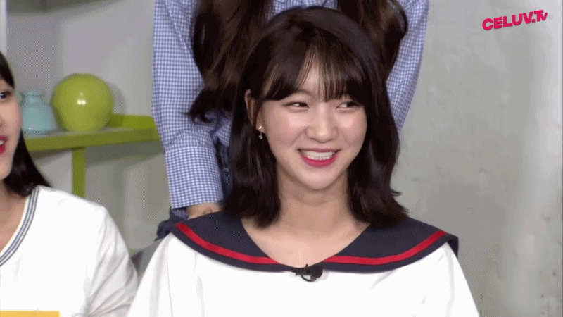황현희 쓰러뜨리는 오마이걸 비니의 강력한 딱밤 클라스. gif | 인스티즈