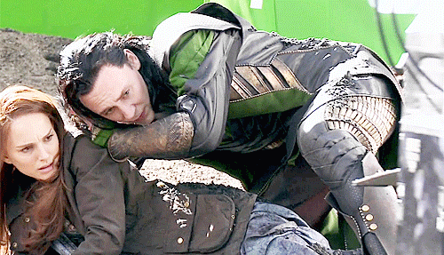 [토르:다크월드] 형 여자친구랑 은근 케미 있었던 로키 | 인스티즈