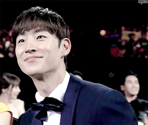 반응 난리난 김혜수 이제훈 둘이 너는펫 현실판이란 반응들이 쏟아지는 이유 (주인님과 인간펫) | 인스티즈