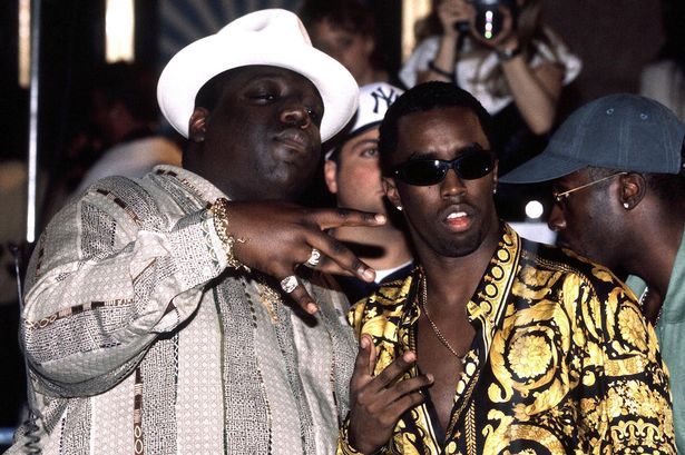 알고보면 재밌는 미국힙합 가수들의 손 제스쳐 | 인스티즈