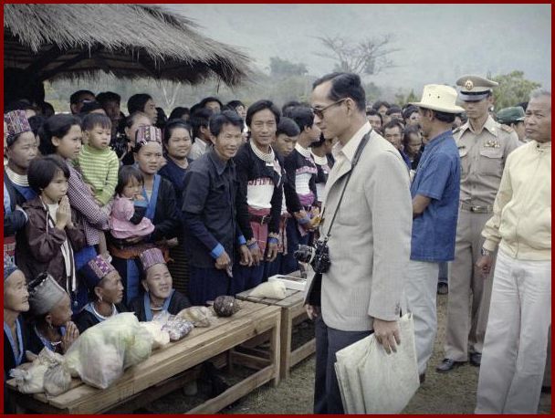 모든 태국인이 존경하는 푸미폰 국왕 서거 (존경받는 이유) | 인스티즈