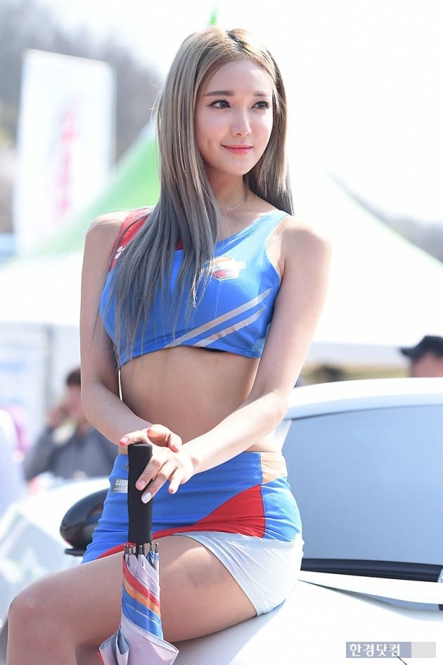 레이싱모델 문가경 긴머리 vs 단발 | 인스티즈