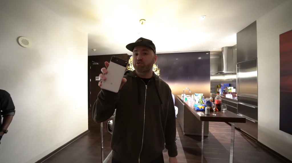 유명 테크 유투버들이 쓰는 스마트폰은? | 인스티즈