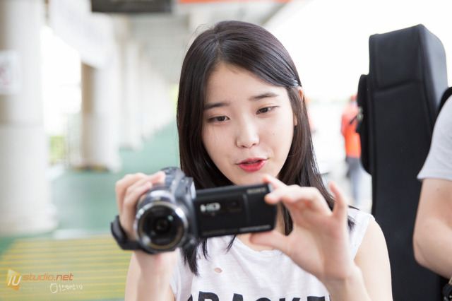 아이유 말할때 입모양.jpg | 인스티즈