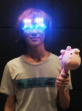 서로의 소속사에 방문하면 눈이 피로할것 같은 SM과 YG | 인스티즈