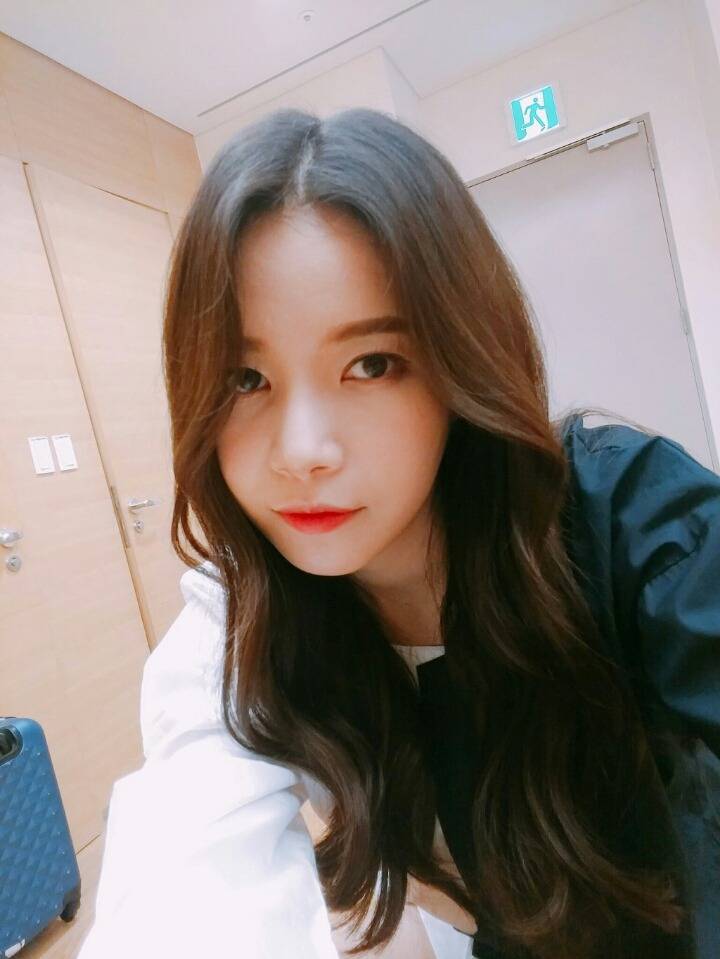 팀내 최연장자이자 서열 최하위인 두 걸그룹 멤버 | 인스티즈