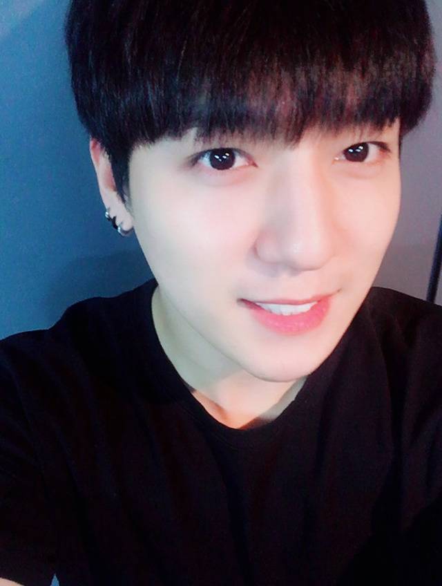 데이식스 기타치는애 | 인스티즈