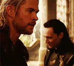 [토르:다크월드] 형 여자친구랑 은근 케미 있었던 로키 | 인스티즈