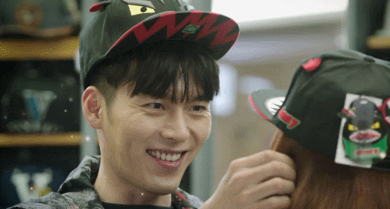 한 남자의 전혀 다른 두 인격과 사랑에 빠진 다면? 구서진 vs 로빈 고르기 | 인스티즈