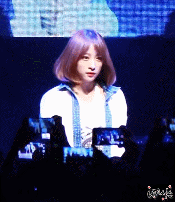 아이돌들의 매력적인 순간들.gif | 인스티즈