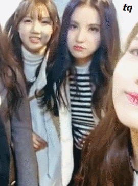 여자친구 예린의 나쁜 손 모음.gif | 인스티즈