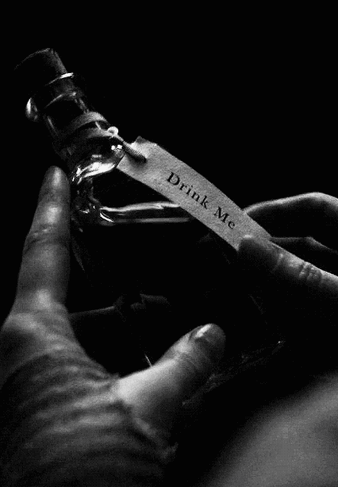 어느날 세모 앞에 약의 요정이 나타났다 (세모가 마실 약 고르기) | 인스티즈