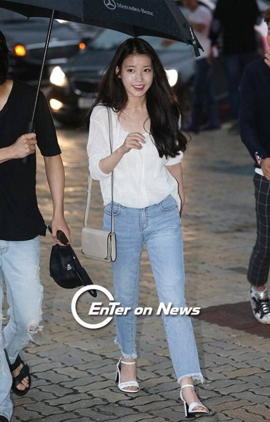 아이유 사복 | 인스티즈