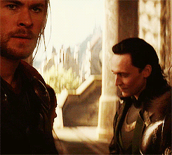 [토르:다크월드] 형 여자친구랑 은근 케미 있었던 로키 | 인스티즈