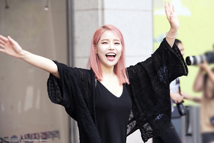 팀내 최연장자이자 서열 최하위인 두 걸그룹 멤버 | 인스티즈