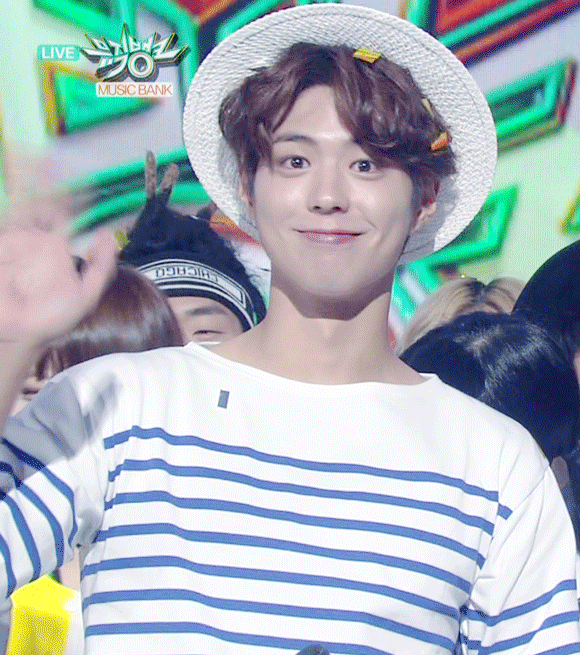 헤어담당이 진짜 여러가지 시도해본 박보검 헤어 | 인스티즈