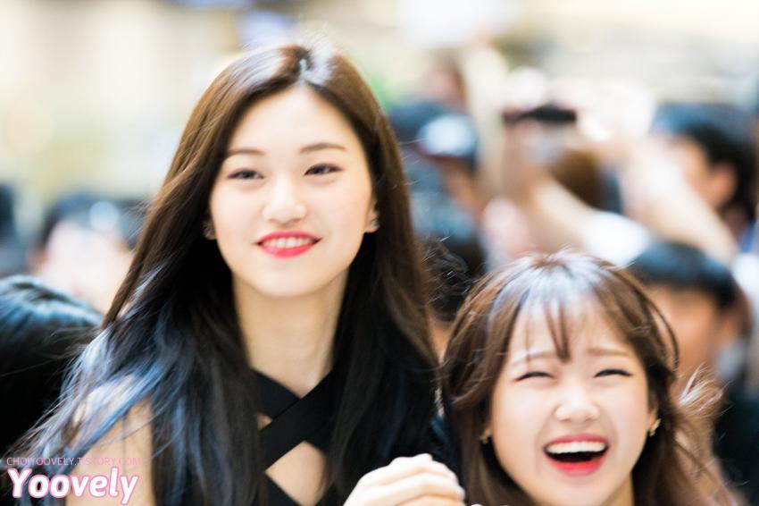 아이오아이 최유정이 김도연과 사진 찍힐때 특징 | 인스티즈