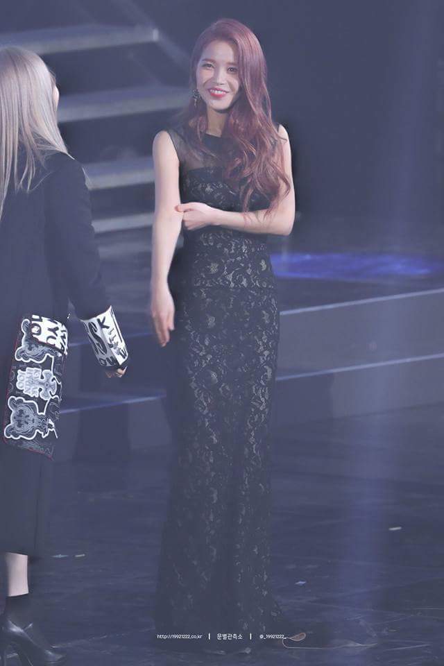 팀내 최연장자이자 서열 최하위인 두 걸그룹 멤버 | 인스티즈