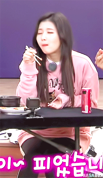 끼부리는 요오오오오오망한 사나.gif | 인스티즈