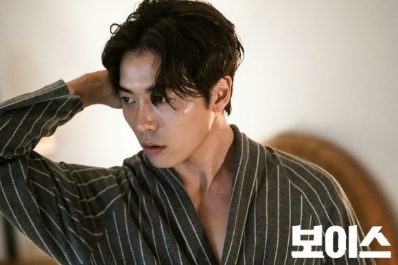 여초카페에서 가장 핫한 남자연예인 ㄷㄷㄷㄷ.jpg | 인스티즈