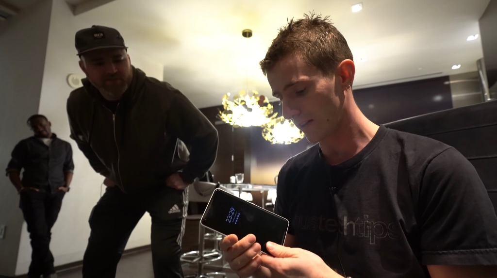 유명 테크 유투버들이 쓰는 스마트폰은? | 인스티즈