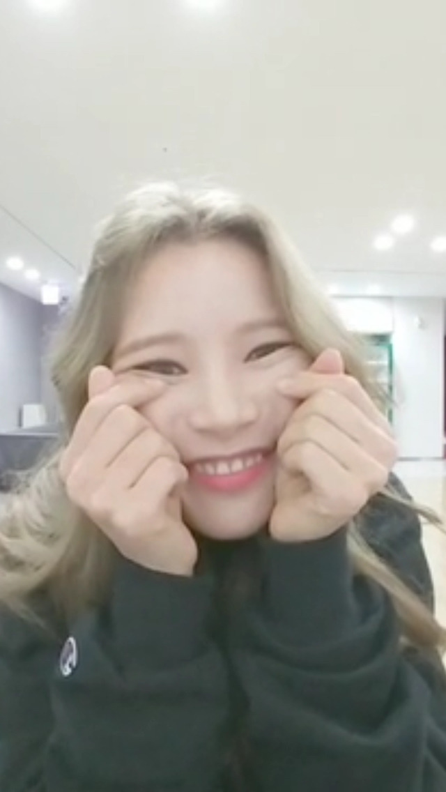 팀내 최연장자이자 서열 최하위인 두 걸그룹 멤버 | 인스티즈