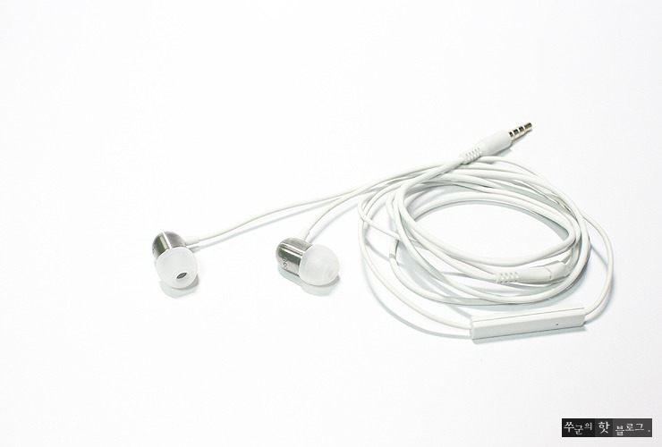 대학생들의 가방에 들어있는 것 | 인스티즈