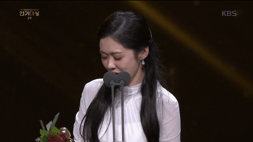 드라마 안 본 사람들도 망붕 만들었다는 KBS 연기대상 장나라와 손호준.gif | 인스티즈