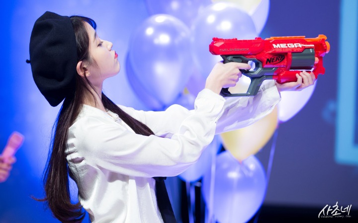 싸이월드가 생각나는 아이유 서든 팬미팅 문답.txt | 인스티즈