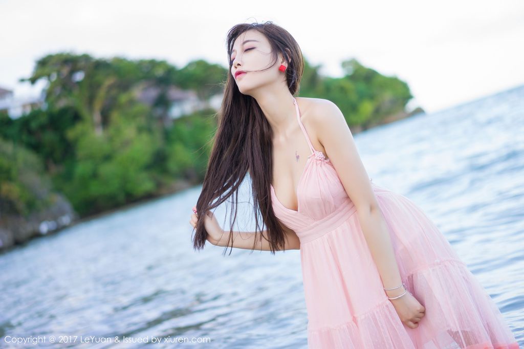 짱예여신 설탕갓의 12번 보라카이 바다에서 비키니와 비치 원피스 | 인스티즈