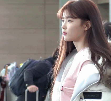 실물 느낌 나는 오늘의 김유정 움짤 | 인스티즈