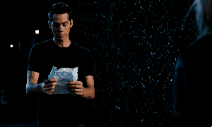 처음보는 사람이랑 연애상담 하다가 같이 자버렸어요.gif | 인스티즈