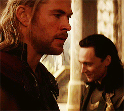 [토르:다크월드] 형 여자친구랑 은근 케미 있었던 로키 | 인스티즈